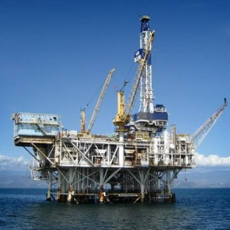 El Gobierno amplió las denuncias e identificó a 27 empresarios y directivos vinculados con las petroleras