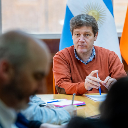 El gobierno decretó la emergencia salarial docente como parte del compromiso asumido en el acuerdo con el sector