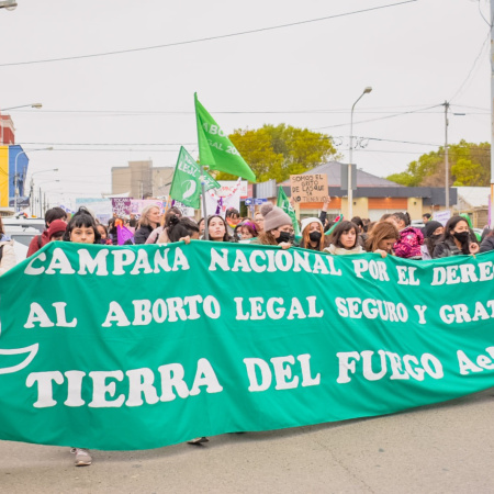 “Más pañuelos verdes que nunca”: convocan a un pañuelazo por el aborto legal en Río Grande