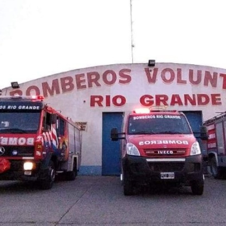 “Nada justifica la violencia”: Bomberos fueron agredidos mientras acudían a un incendio