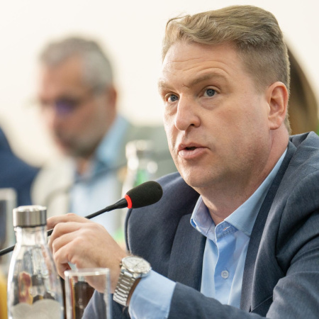 Von der Thusen defendió la urgencia del financiamiento educativo y rechazó nuevos impuestos