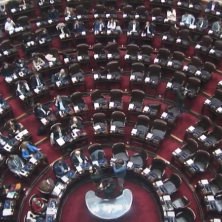 Fracasó en Diputados la sesión para voltear el DNU 70: la oposición quedó a ocho votos del quórum