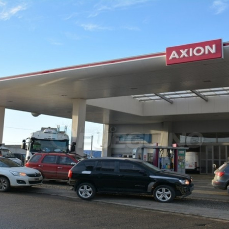 Crisis en Axion: salarios atrasados y aguinaldo pendiente desde julio
