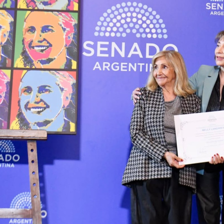 La senadora López homenajeó a Nelly Lanzares con el Premio Evita Compañera: “Es un ejemplo de compromiso con el pueblo fueguino”