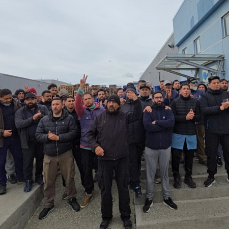 Tras ocho meses de lucha vuelve la actividad en la planta de Aires del Sur